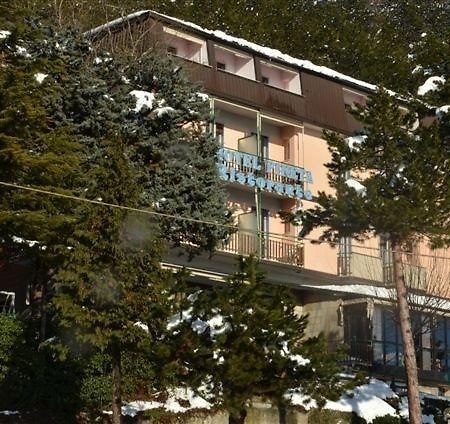Hotel Pineta Loiano エクステリア 写真